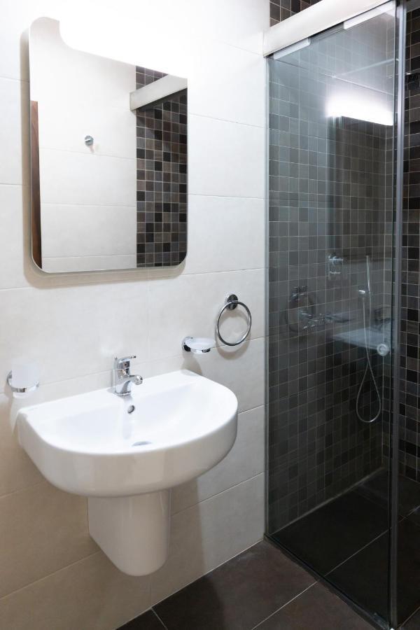 Modern Central 2Br Flat In Valletta By Arcobnb Exterior foto